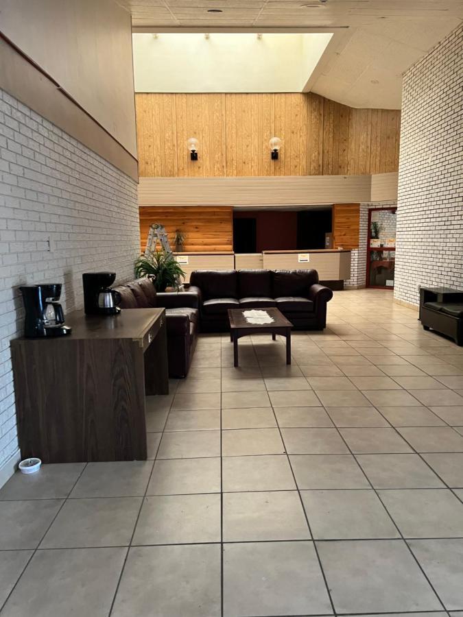 Lively Inn And Suites - Sudbury Naughton Eksteriør billede