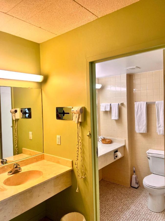 Lively Inn And Suites - Sudbury Naughton Eksteriør billede